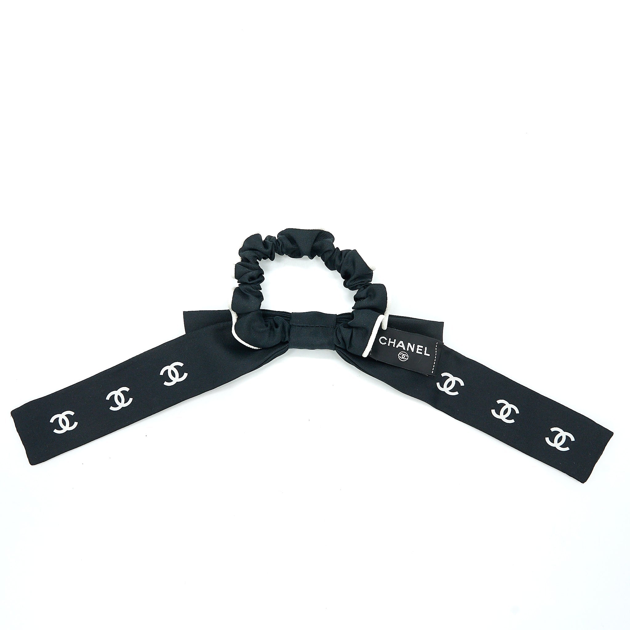 chanel-23p-hair-tie-letter-cc-logo-fabric-black-white