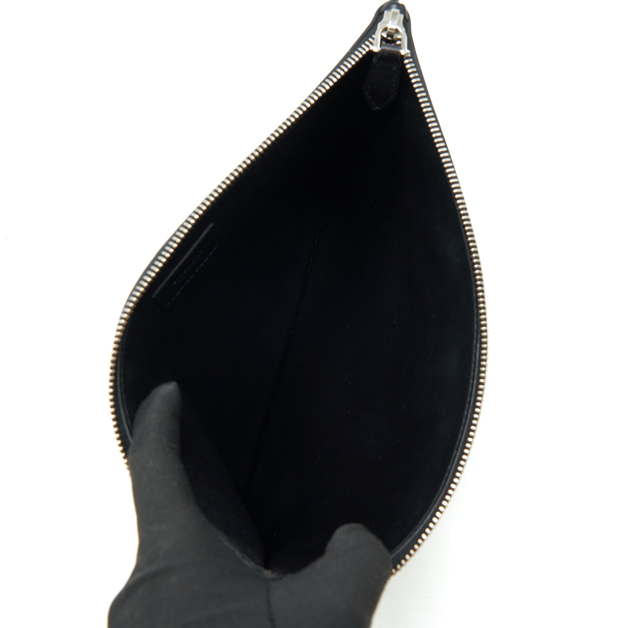 givenchy-zipped-clutch-30cm