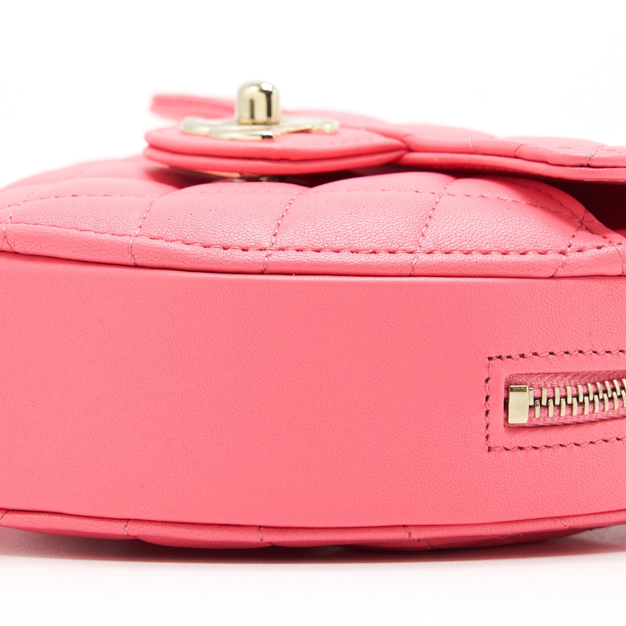 chanel-22s-small-heart-bag-lambskin-pink-lghw