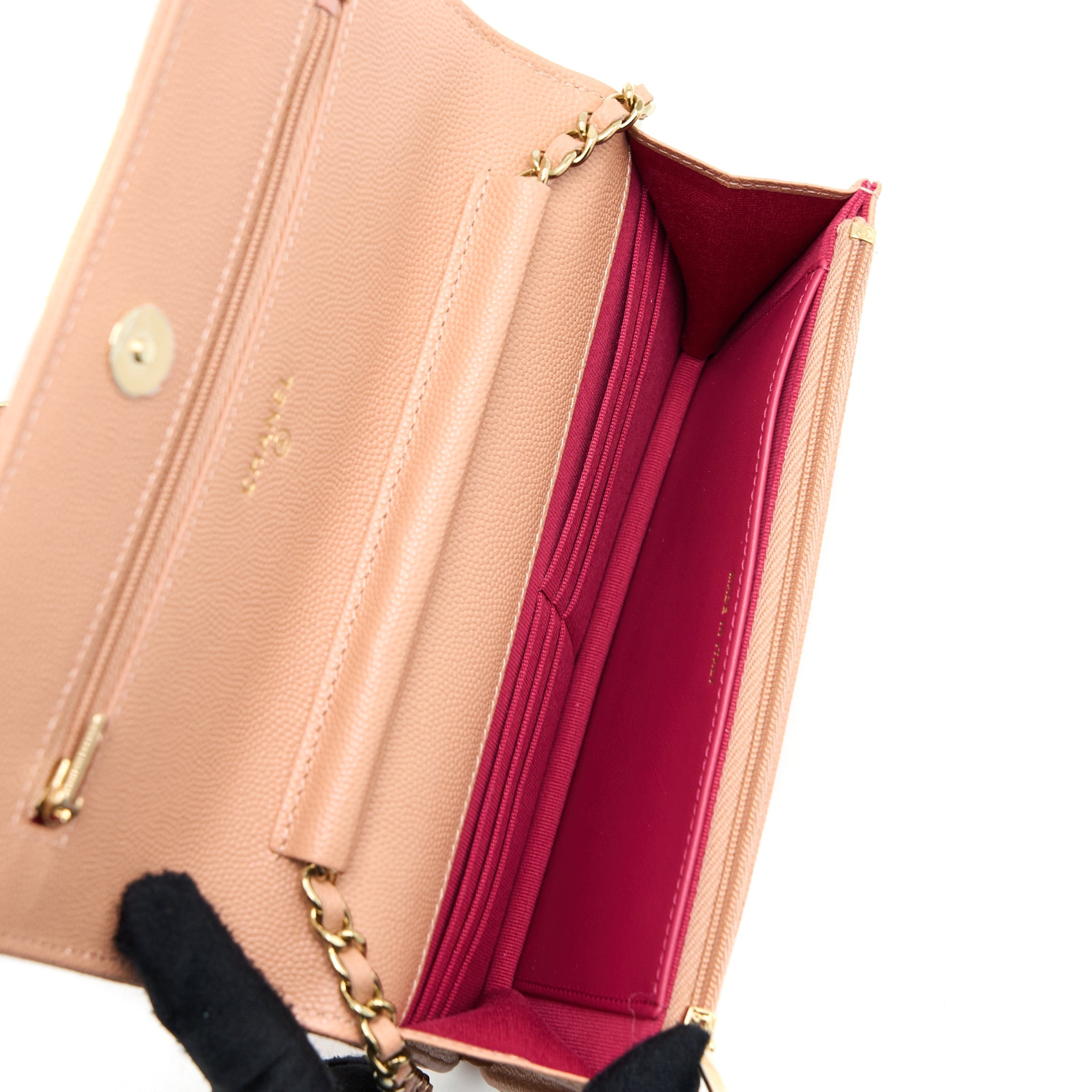 chanel-giant-cc-logo-wallet-on-chain-caviar-dark-pink-lghw-microchip