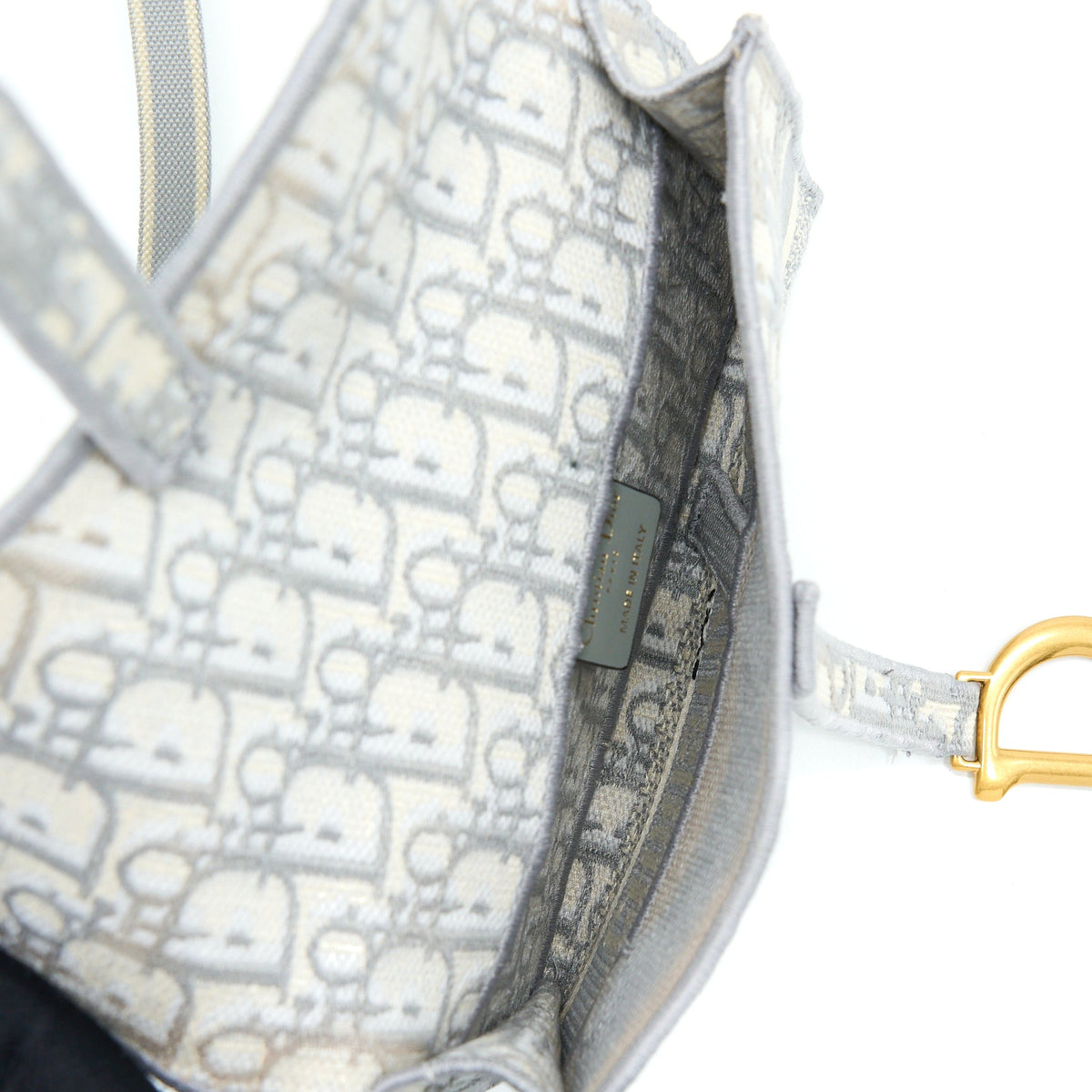 dior-saddle-slim-pouch-light-grey-dior-oblique-embroidery