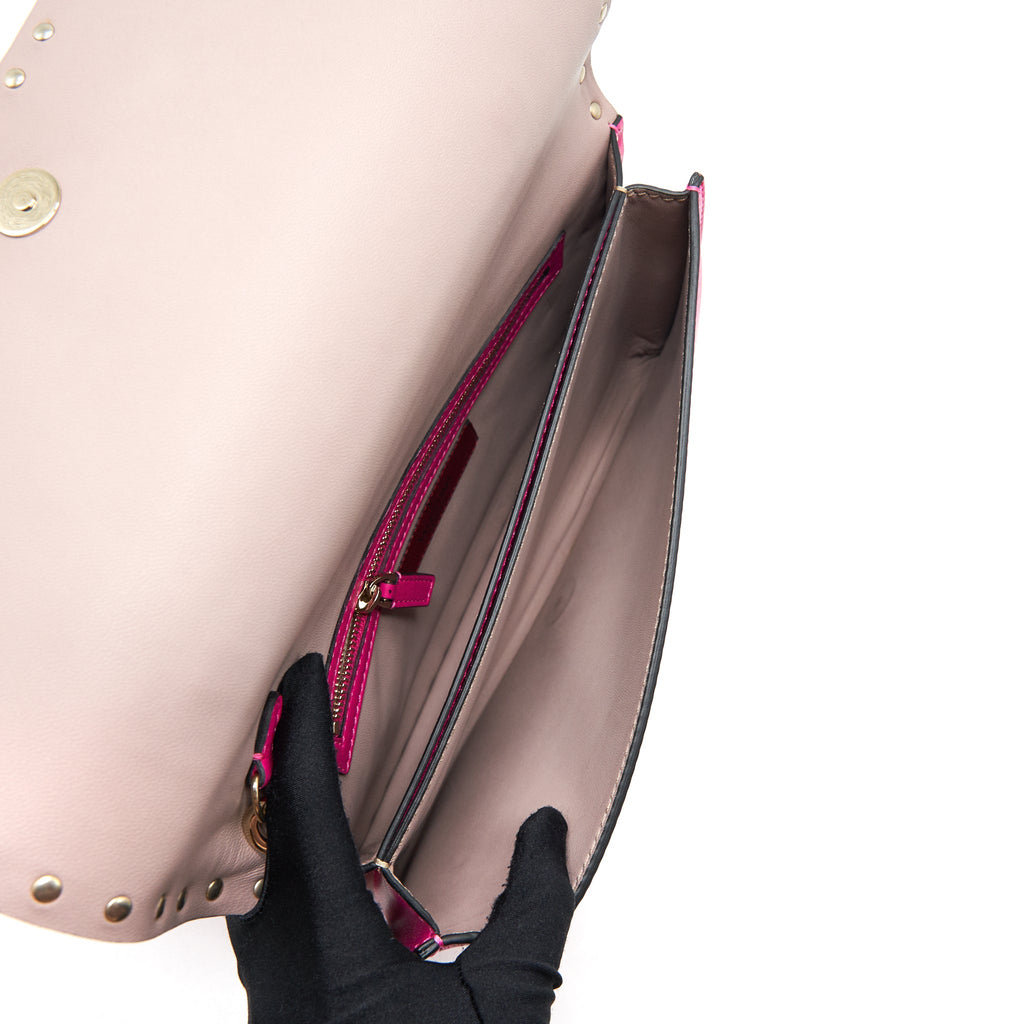 valentino-rockstud-clutch-pink-ghw-2