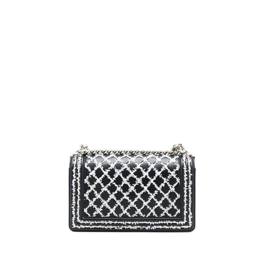 chanel-medium-boy-bag-limited-lambskin-black-white-shw