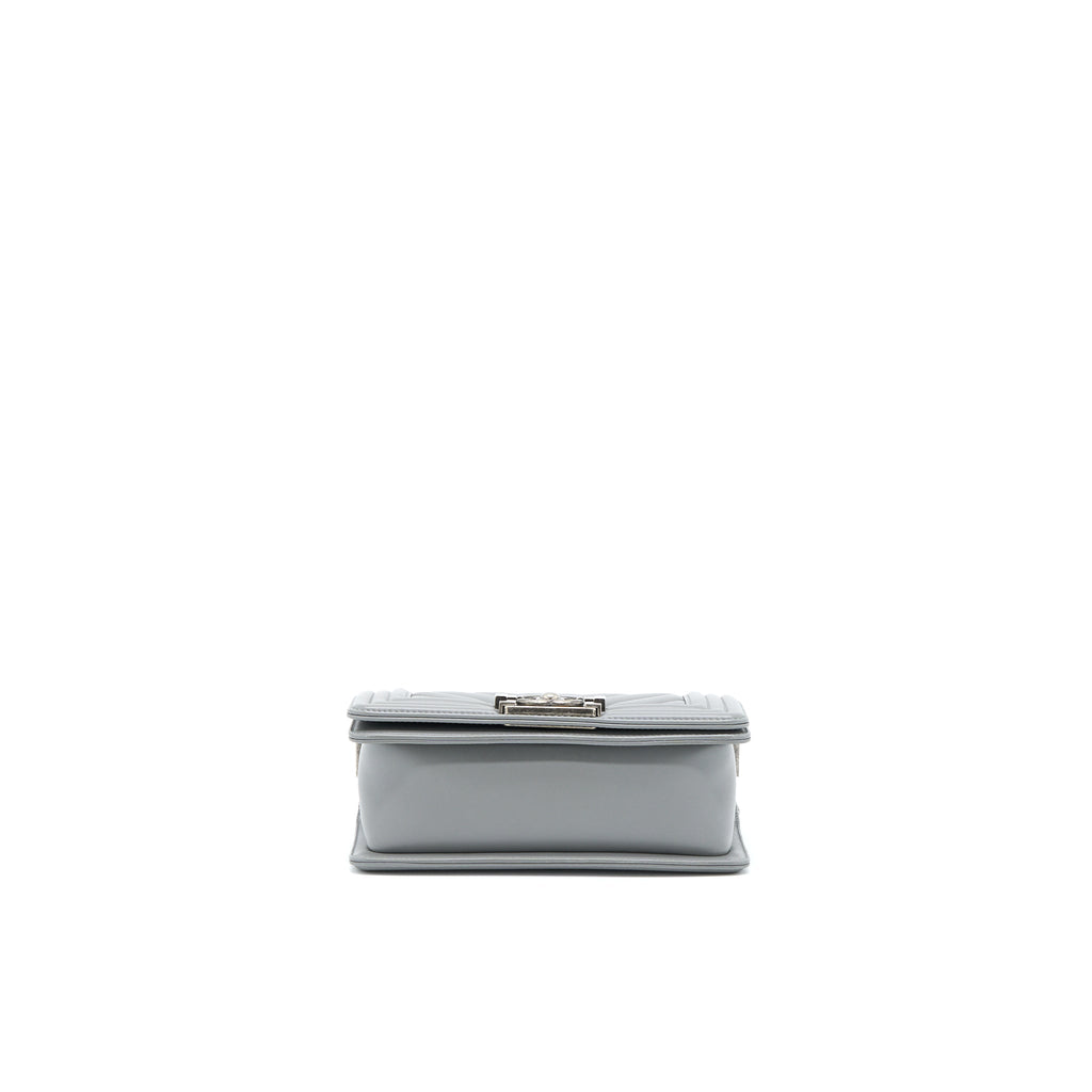 chanel-small-boy-bag-chevron-lambskin-grey-ruthenium-hardware