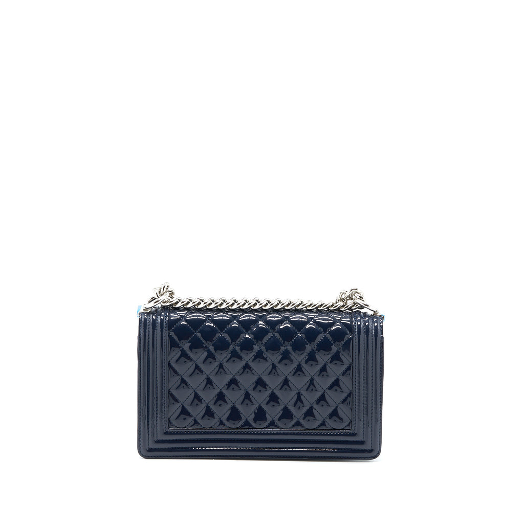 chanel-medium-boy-bag-patent-navy-shw