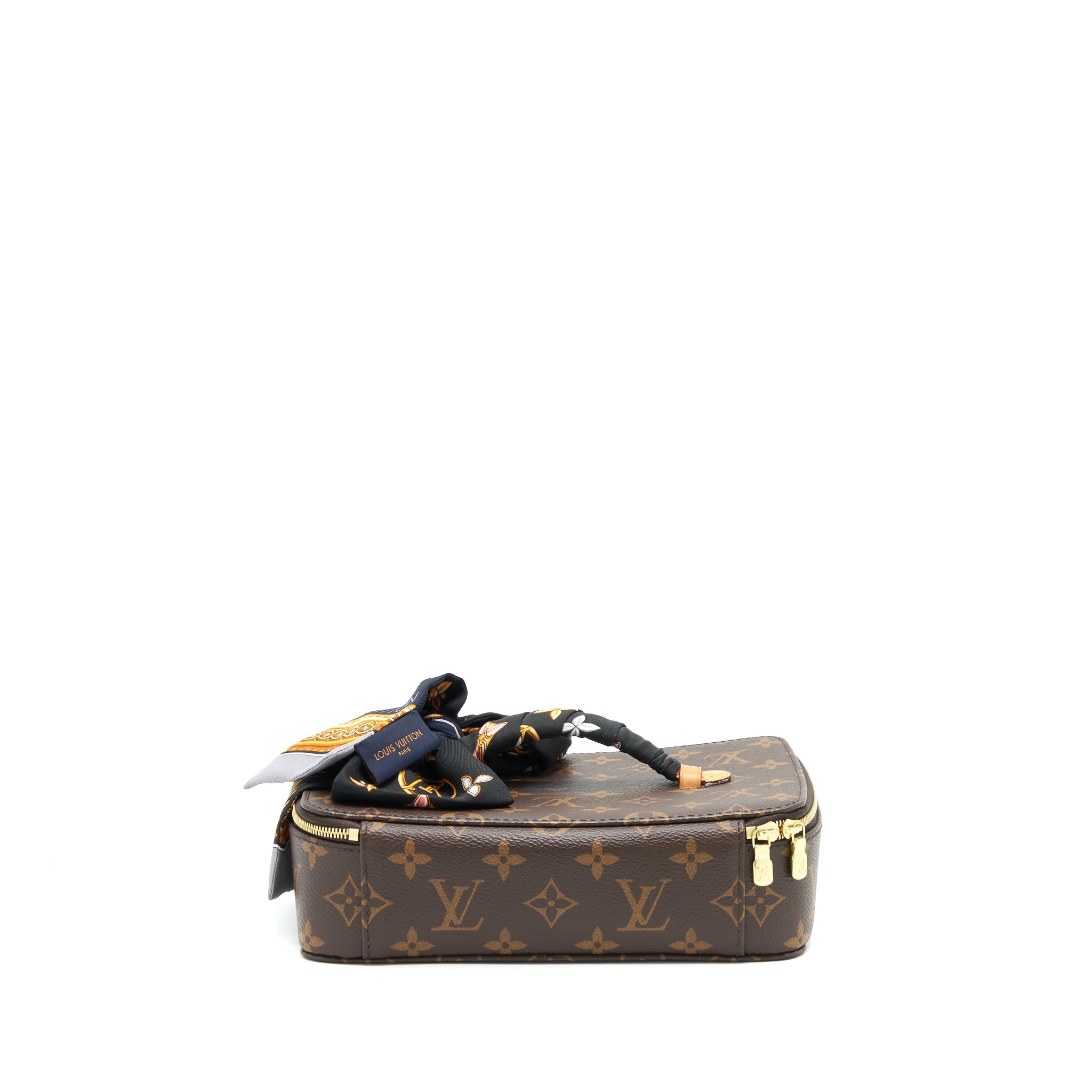 louis-vuitton-nice-jewellery-case-with-an-extra-bandeau