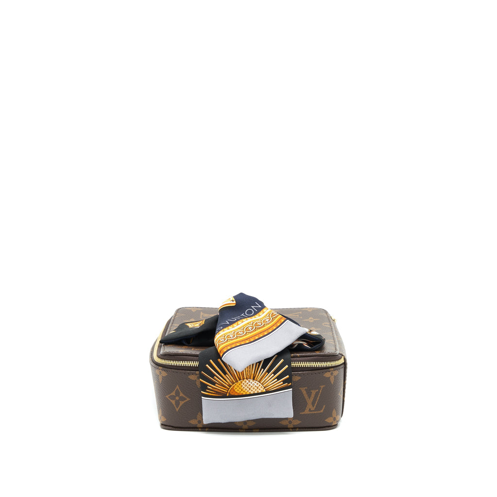 louis-vuitton-nice-jewellery-case-with-an-extra-bandeau