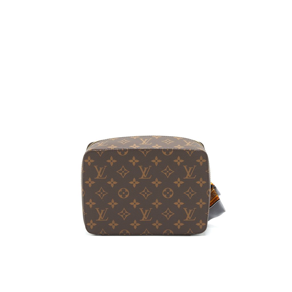 louis-vuitton-nice-jewellery-case-with-an-extra-bandeau