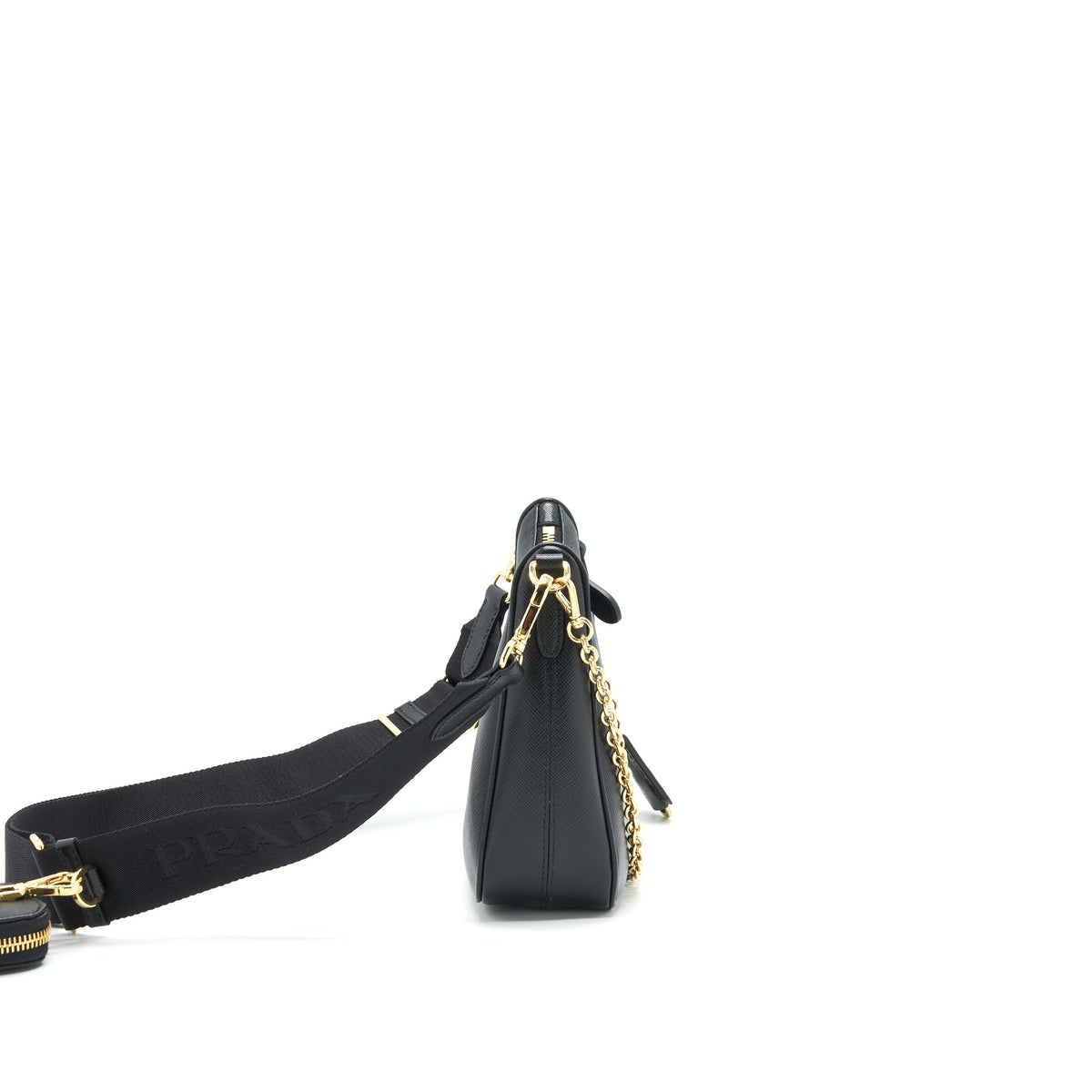 prada-re-edition-saffiano-leather-in-black