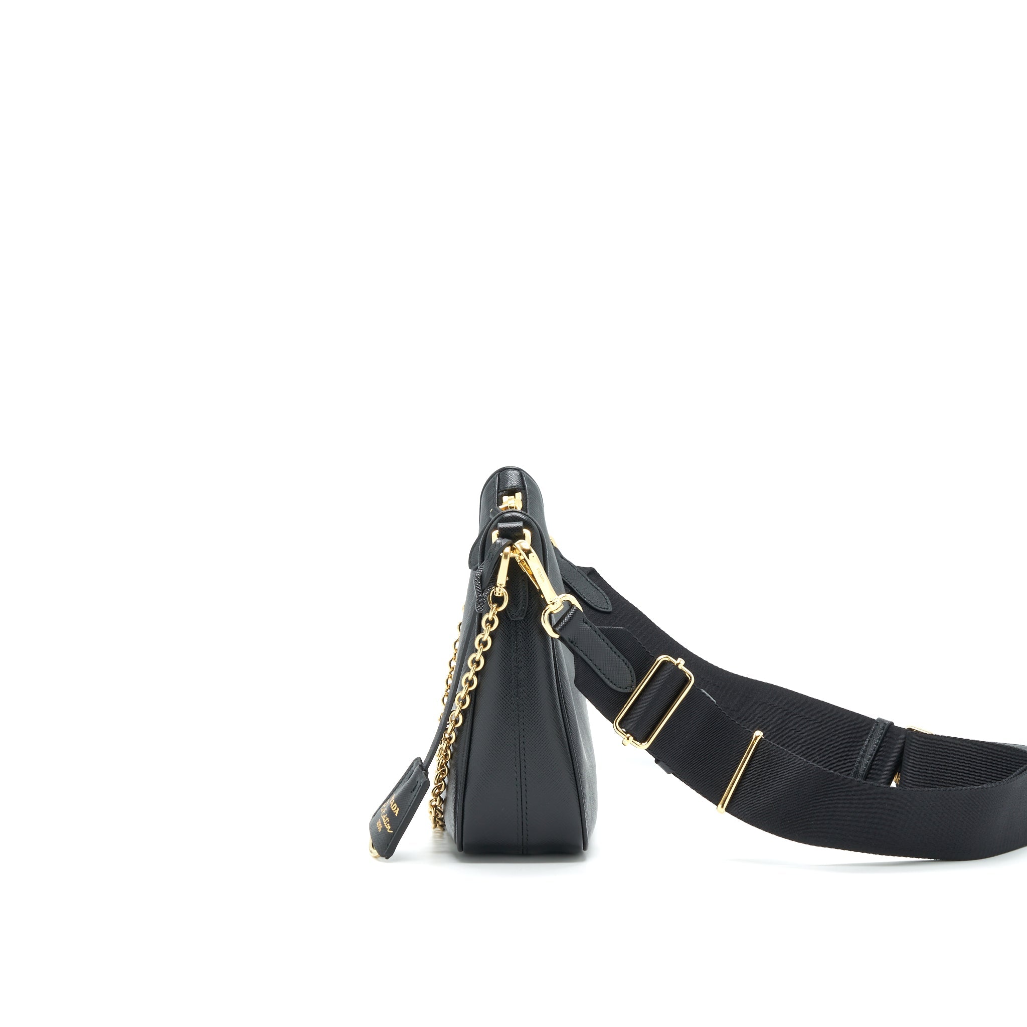 prada-re-edition-saffiano-leather-in-black