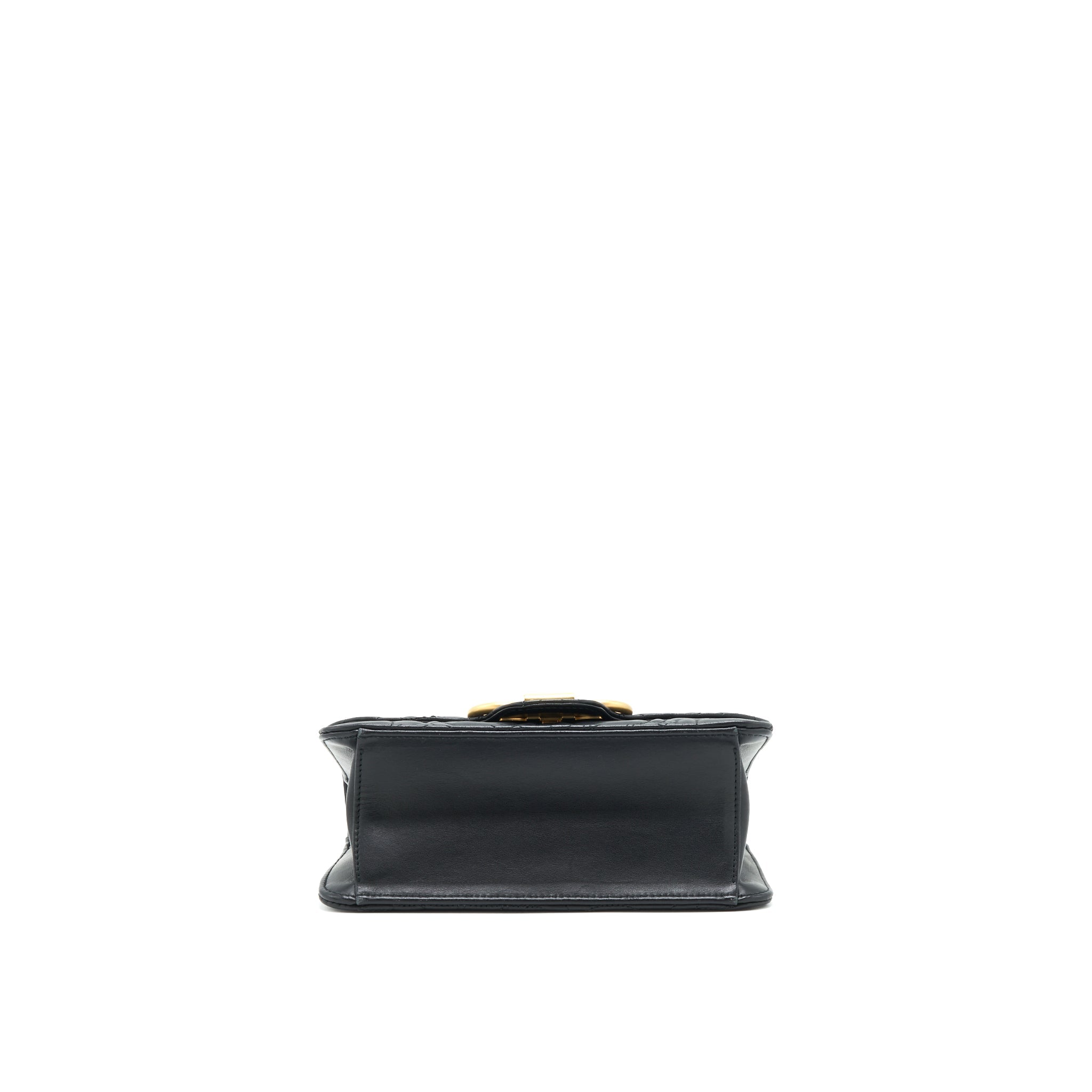 ferragamo-quilted-gancini-flap-bag-calfskin-black-ghw