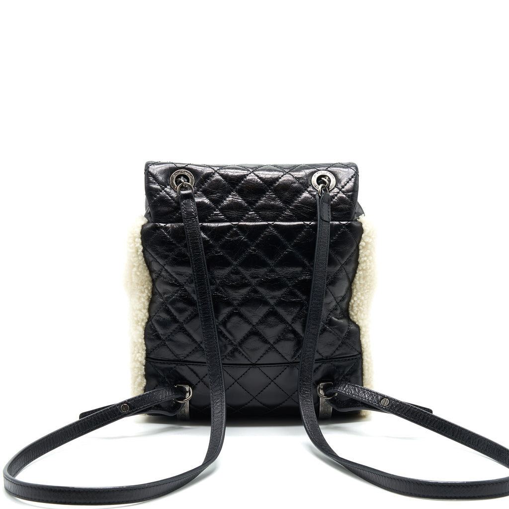 chanel-mountain-small-backpack-shearling-with-quilted-calfskin