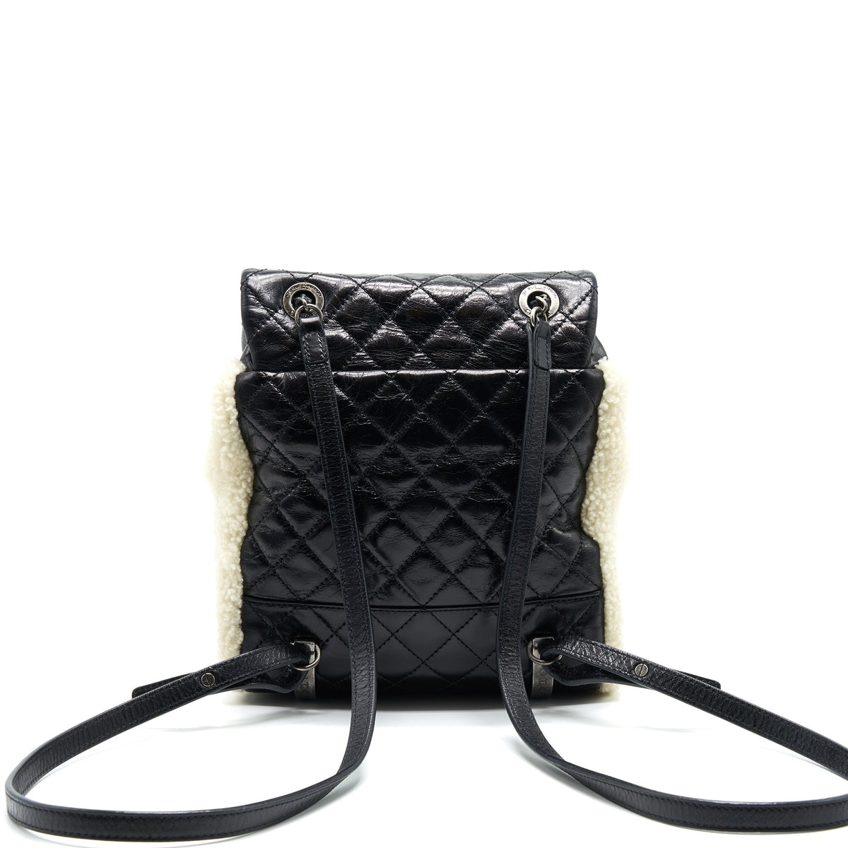 chanel-mountain-small-backpack-shearling-with-quilted-calfskin