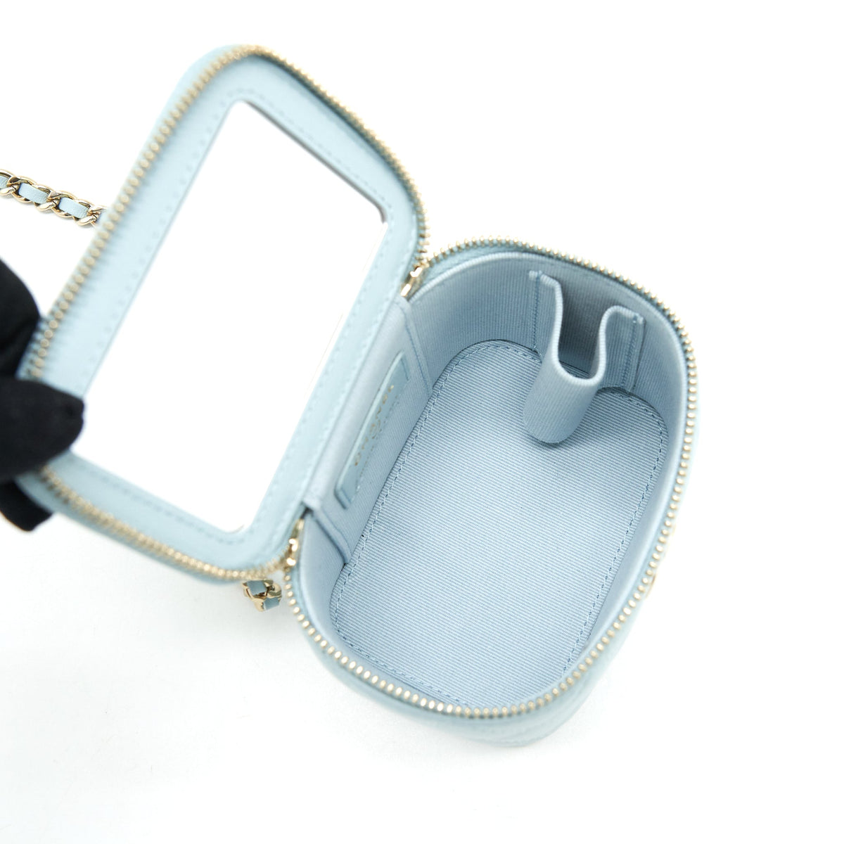 chanel-22p-top-handle-mini-vanity-with-chain-lambskin-ng752-light-blue-lghw