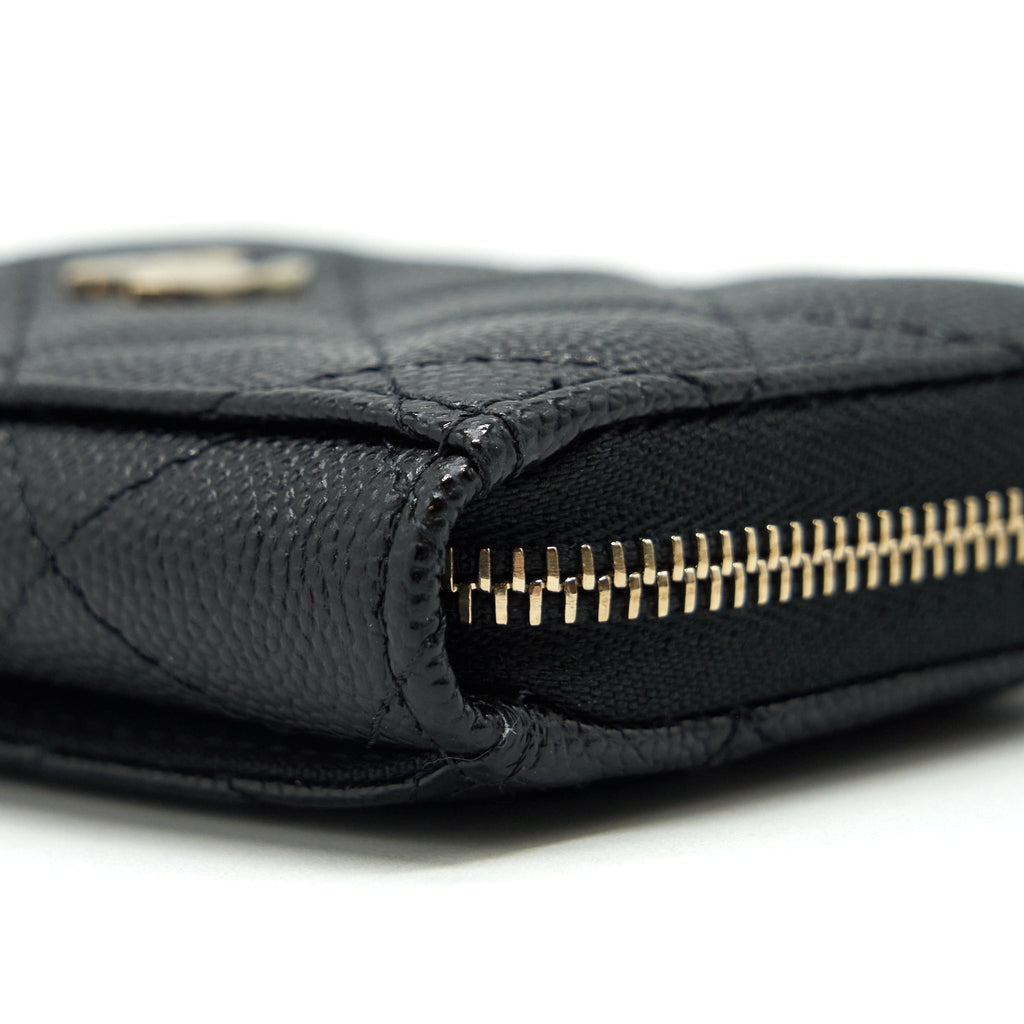 chanel-22p-zip-card-holder-caviar-black-lghw-1
