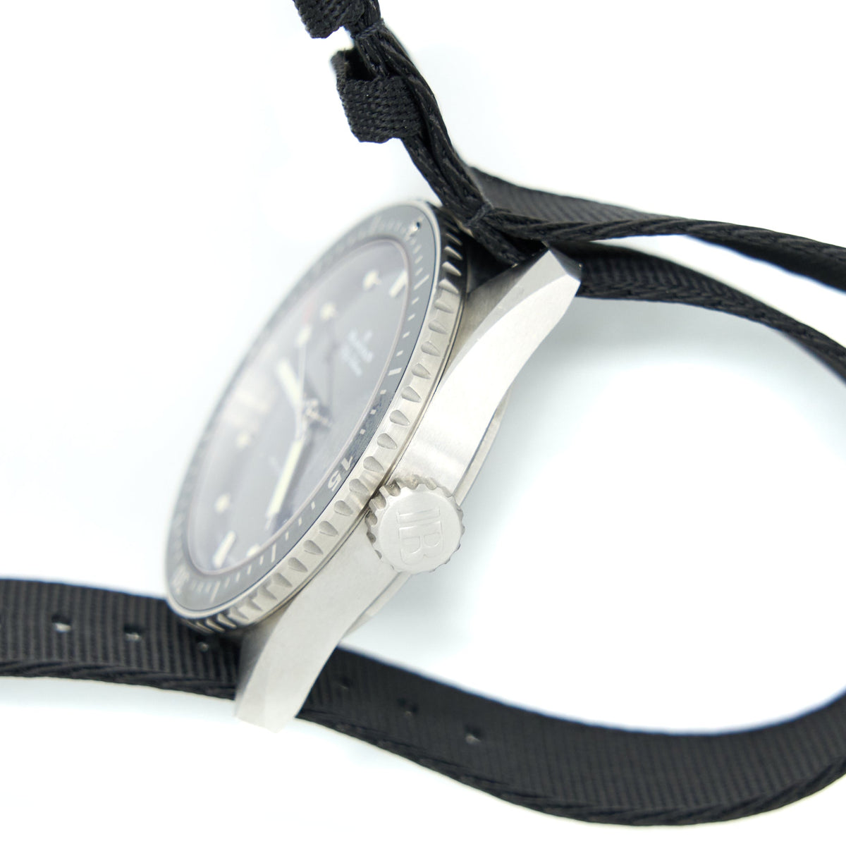 blancpain-43mm-fifty-fathoms-bathyscaphe-model-5000-1110-b52a