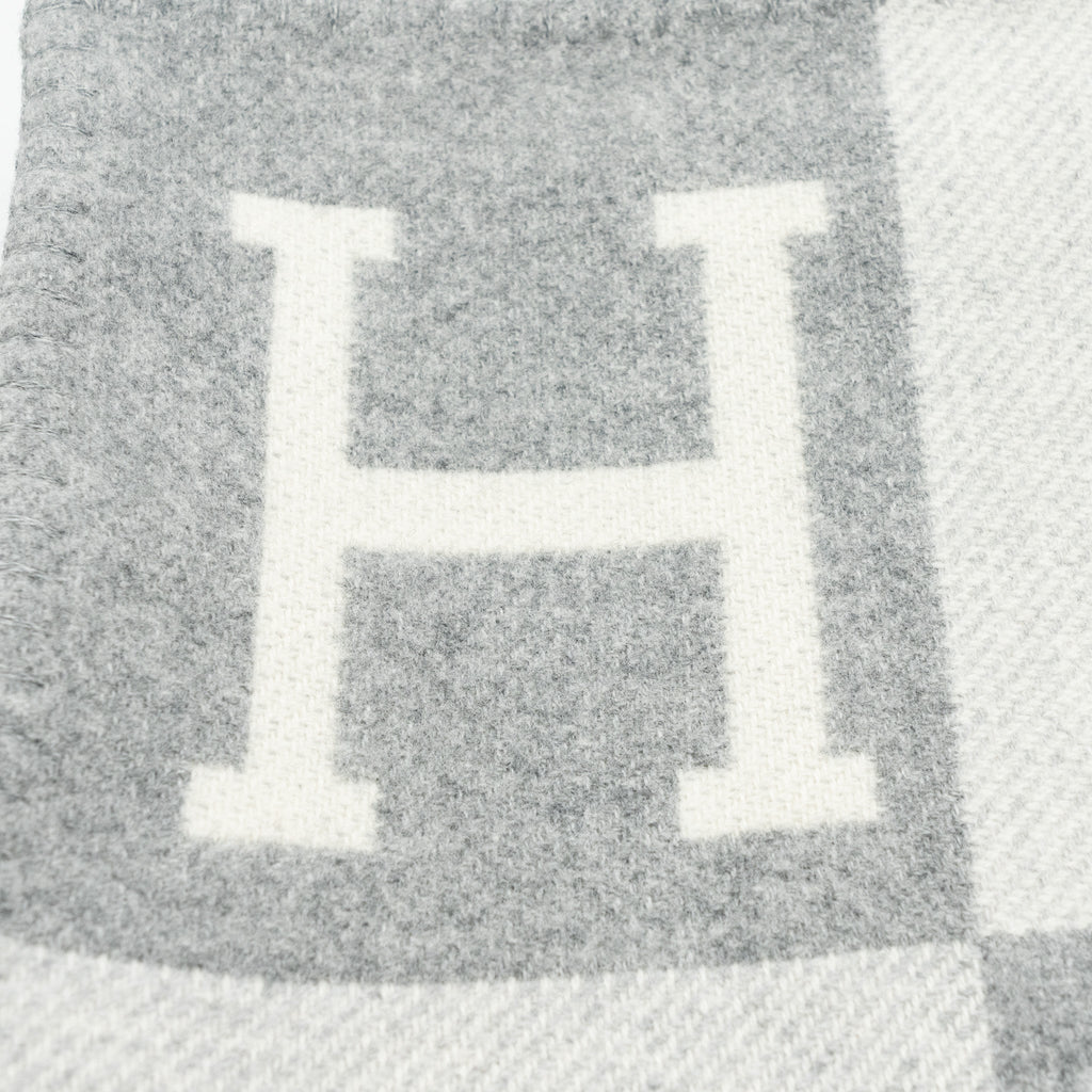 hermes-avalon-throw-blanket-gris-clair-5