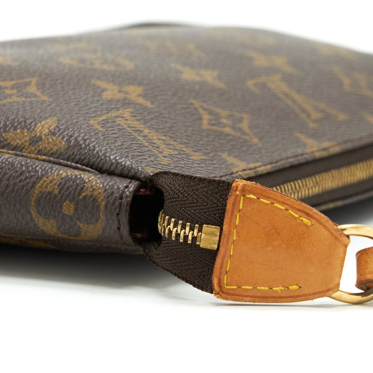 louis-vuitton-vintage-pochette-accessories-monogram-canvas