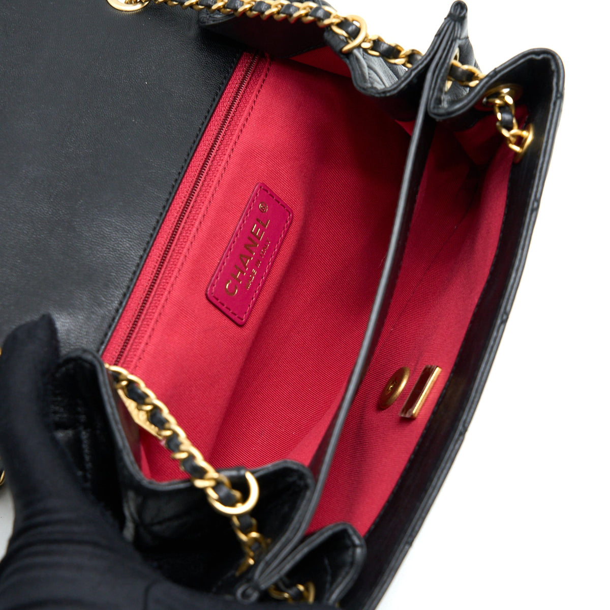 chanel-cc-logo-flap-bag-lambskin-black-multicolour-hardware-microchip