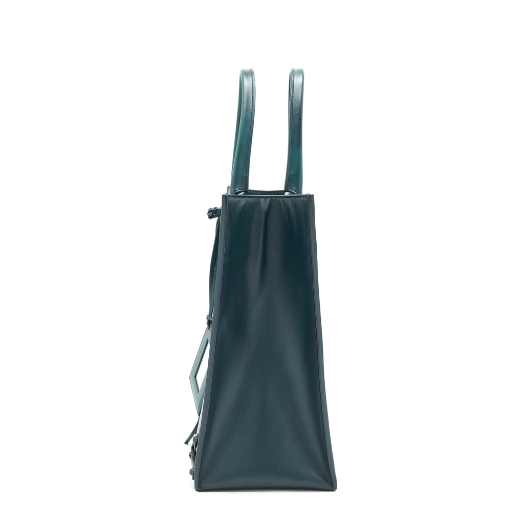 balenciaga-tote-bag-in-deep-green