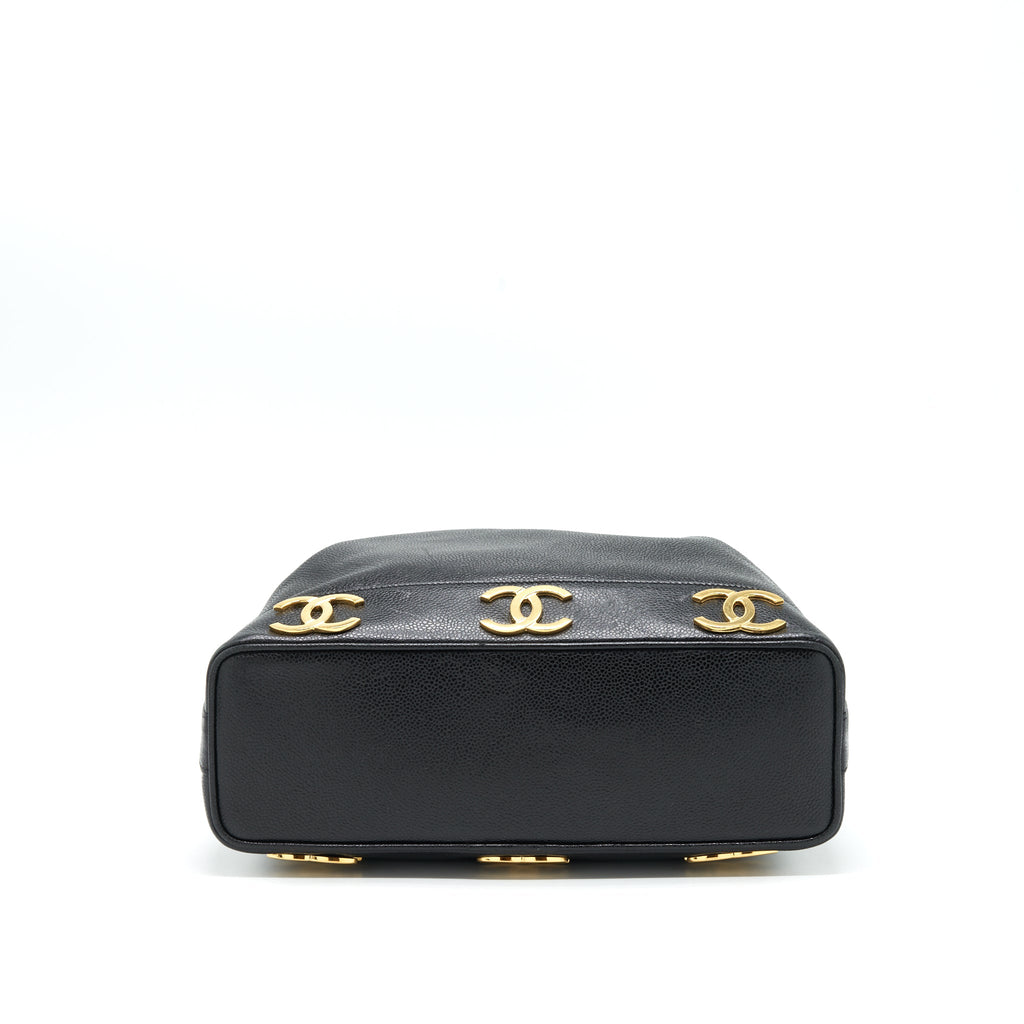 chanel-vintage-bucket-bag-caviar-black-ghw