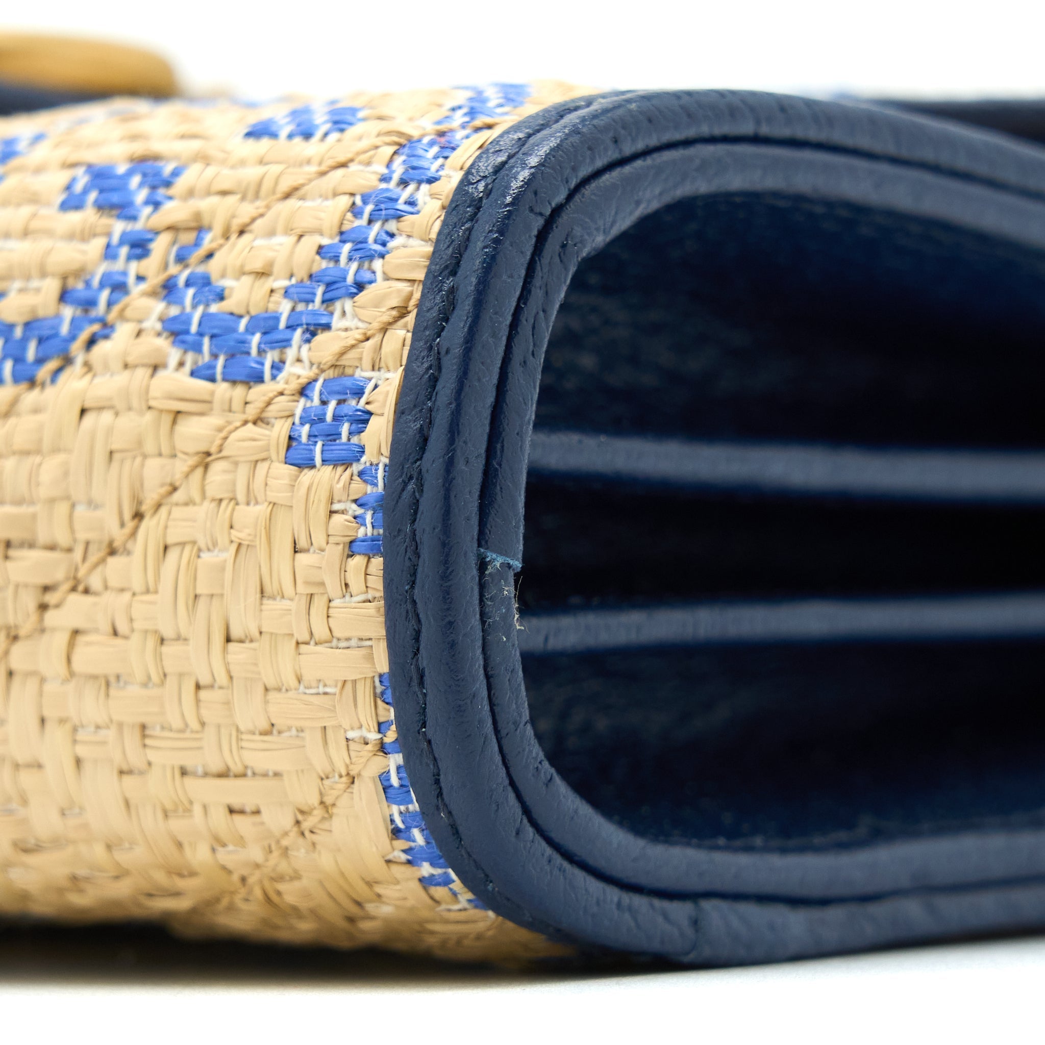 gucci-gg-marmont-flap-bag-raffia-blue-multicolour-ghw