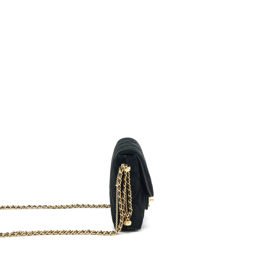 chanel-flap-bag-leather-chain-pearl-buckle-velvet-black-ghw