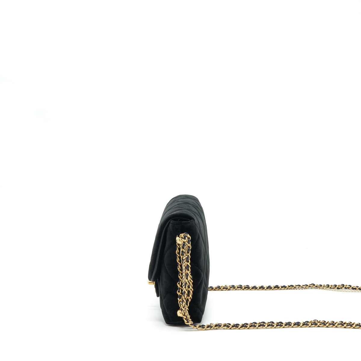chanel-flap-bag-leather-chain-pearl-buckle-velvet-black-ghw