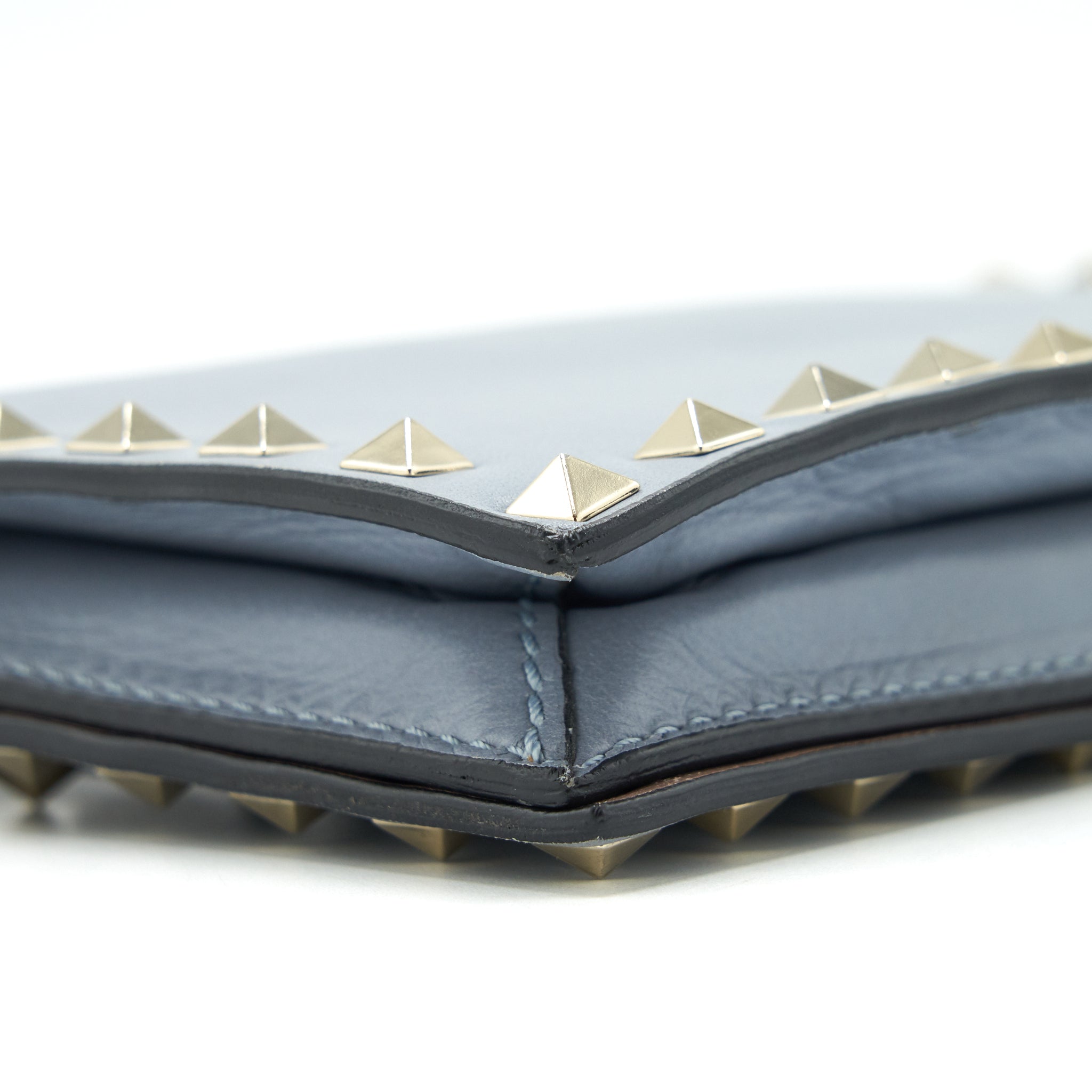 valentino-rockstud-small-clutch-grey-ghw
