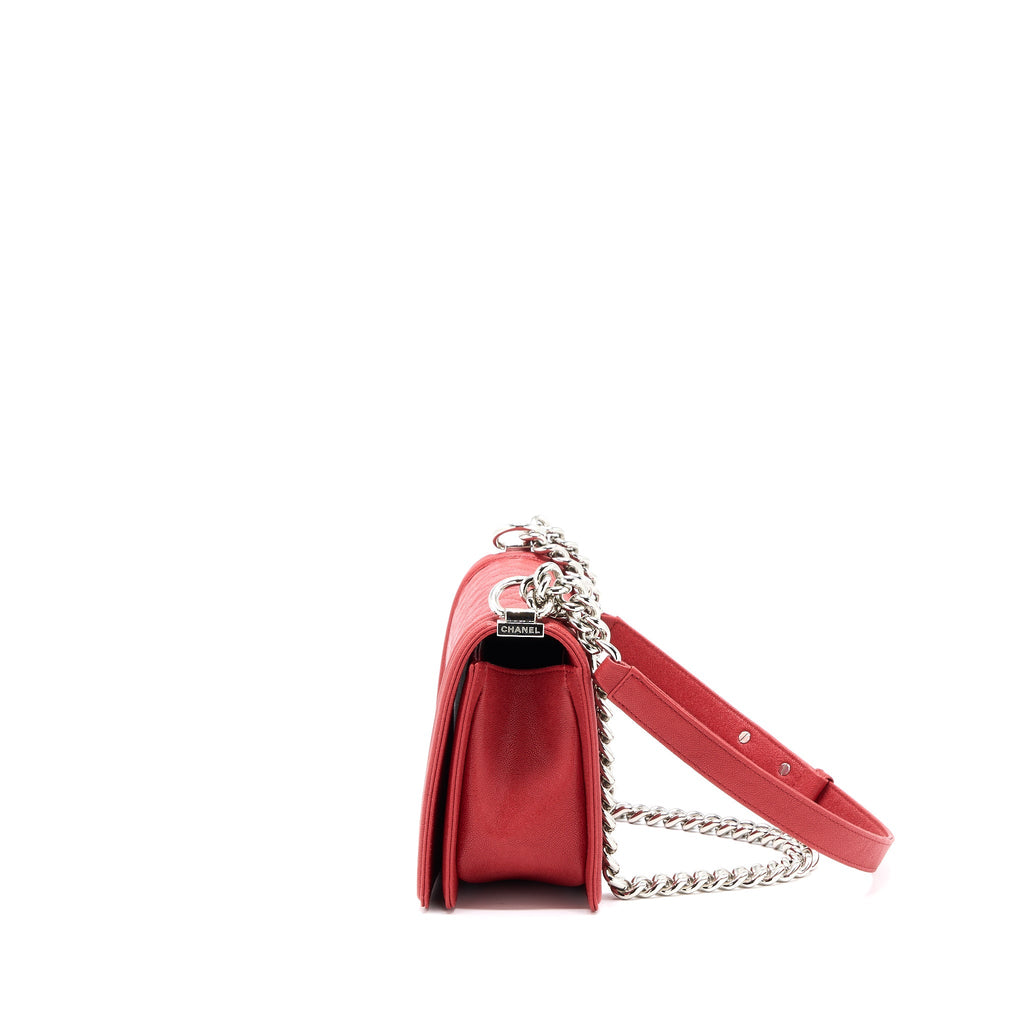 chanel-medium-boy-bag-caviar-red-shw-1
