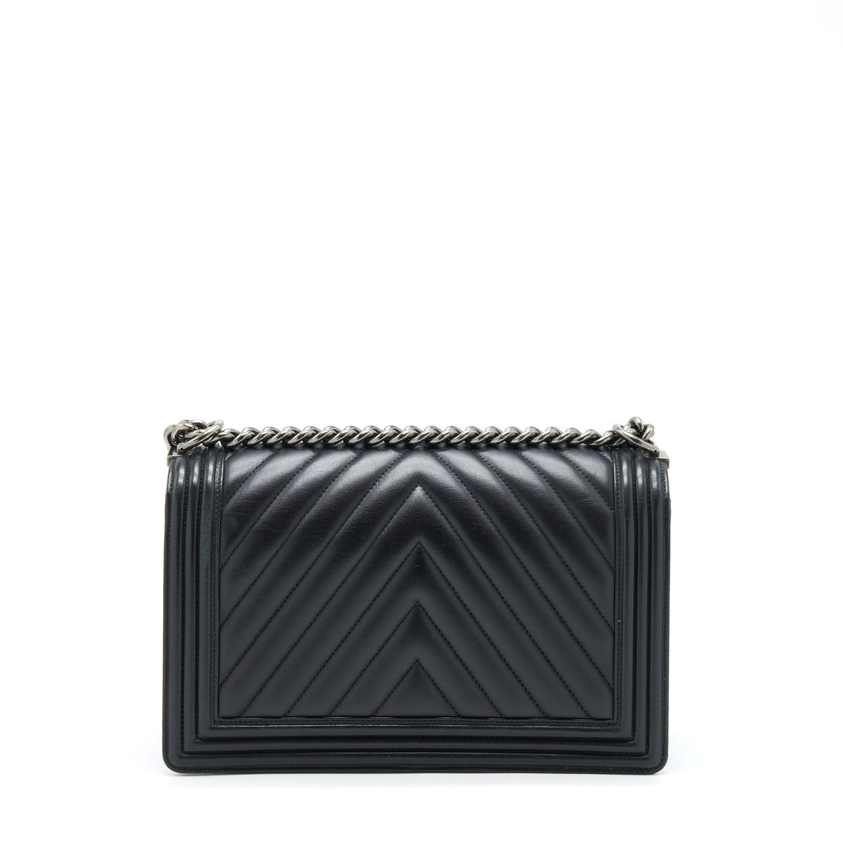 chanel-medium-chevron-boy-bag-calfskin-black-ruthenium-hardware