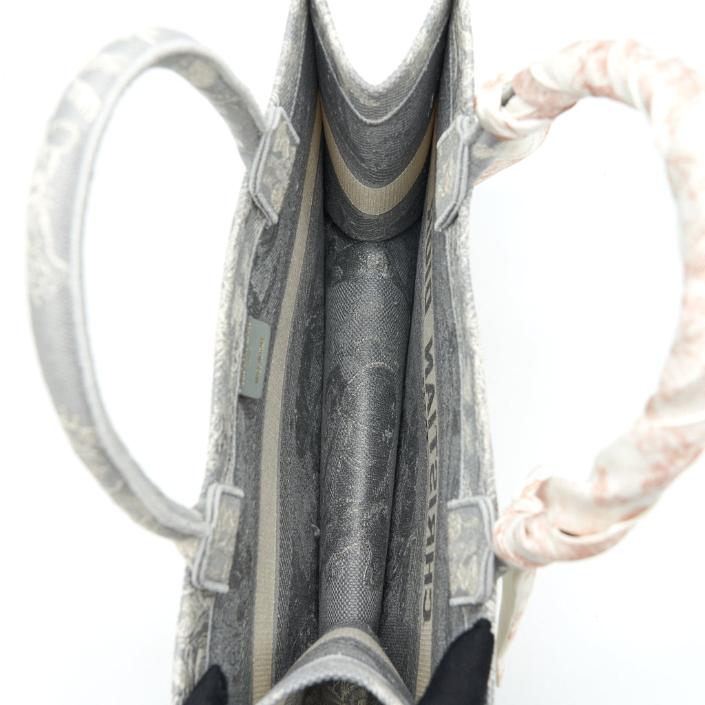 dior-medium-old-small-book-tote-grey-toile-de-jouy-reverse-embroidery-with-an-extra-twilly