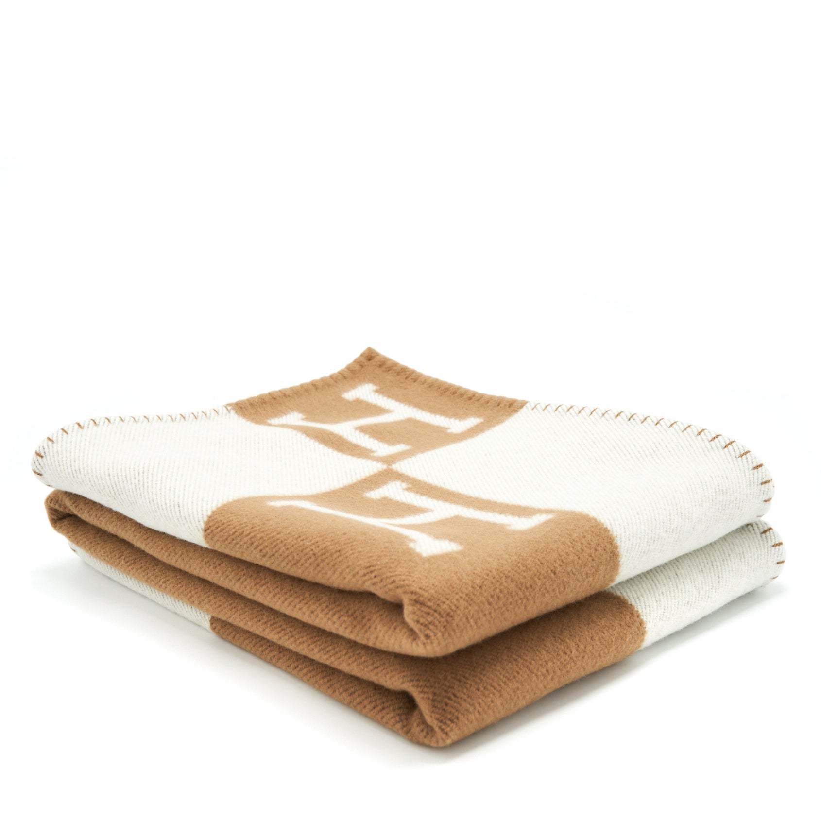 hermes-avalon-throw-blanket-ecru-camel-2