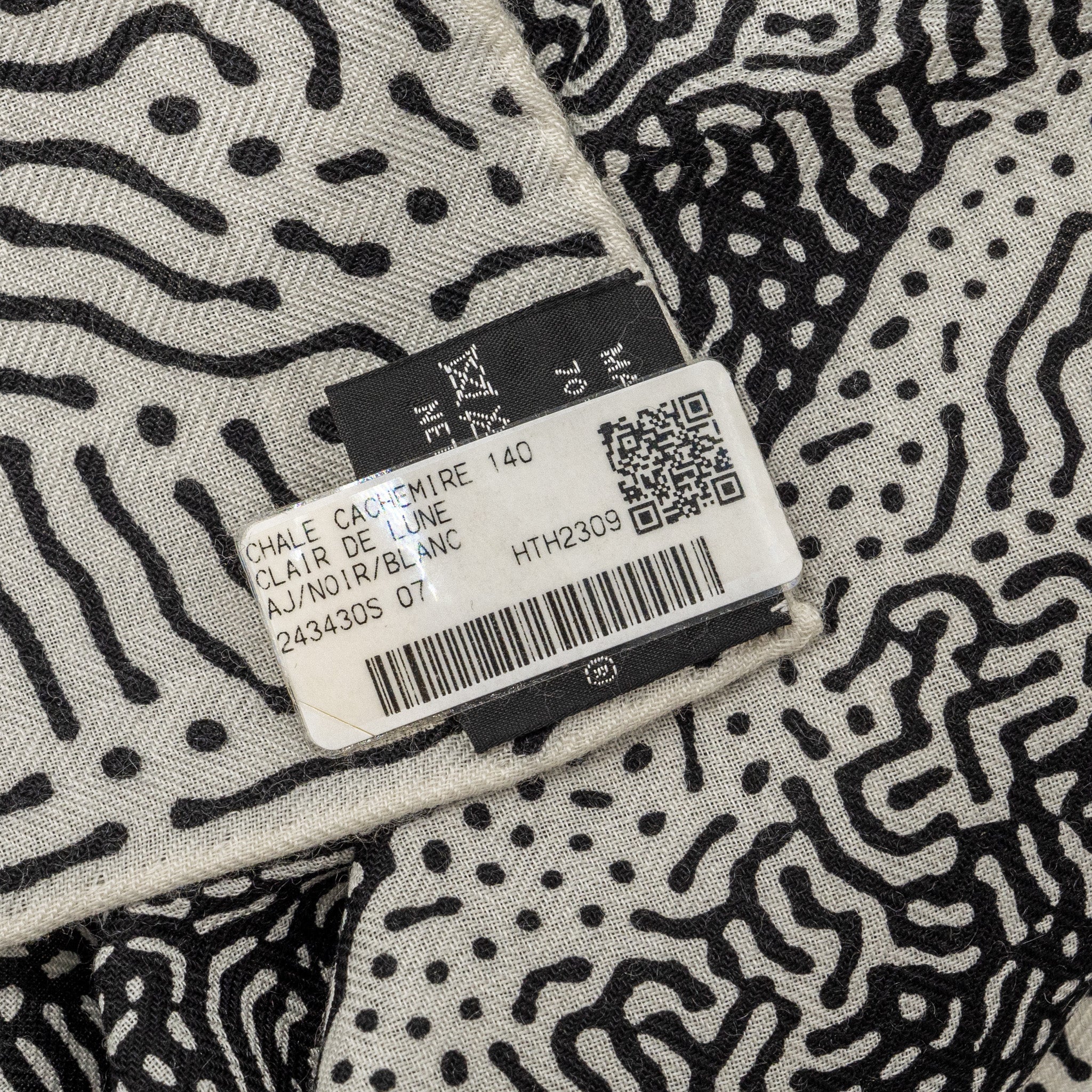 hermes-140cm-clair-de-kune-scarf-shawl-cashmere-silk-black-white-1