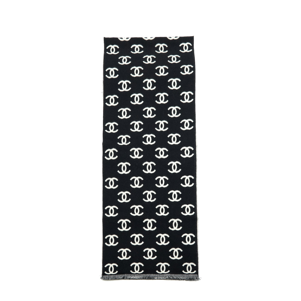 chanel-cc-full-logo-wool-cashmere-double-side-scarf-black-white