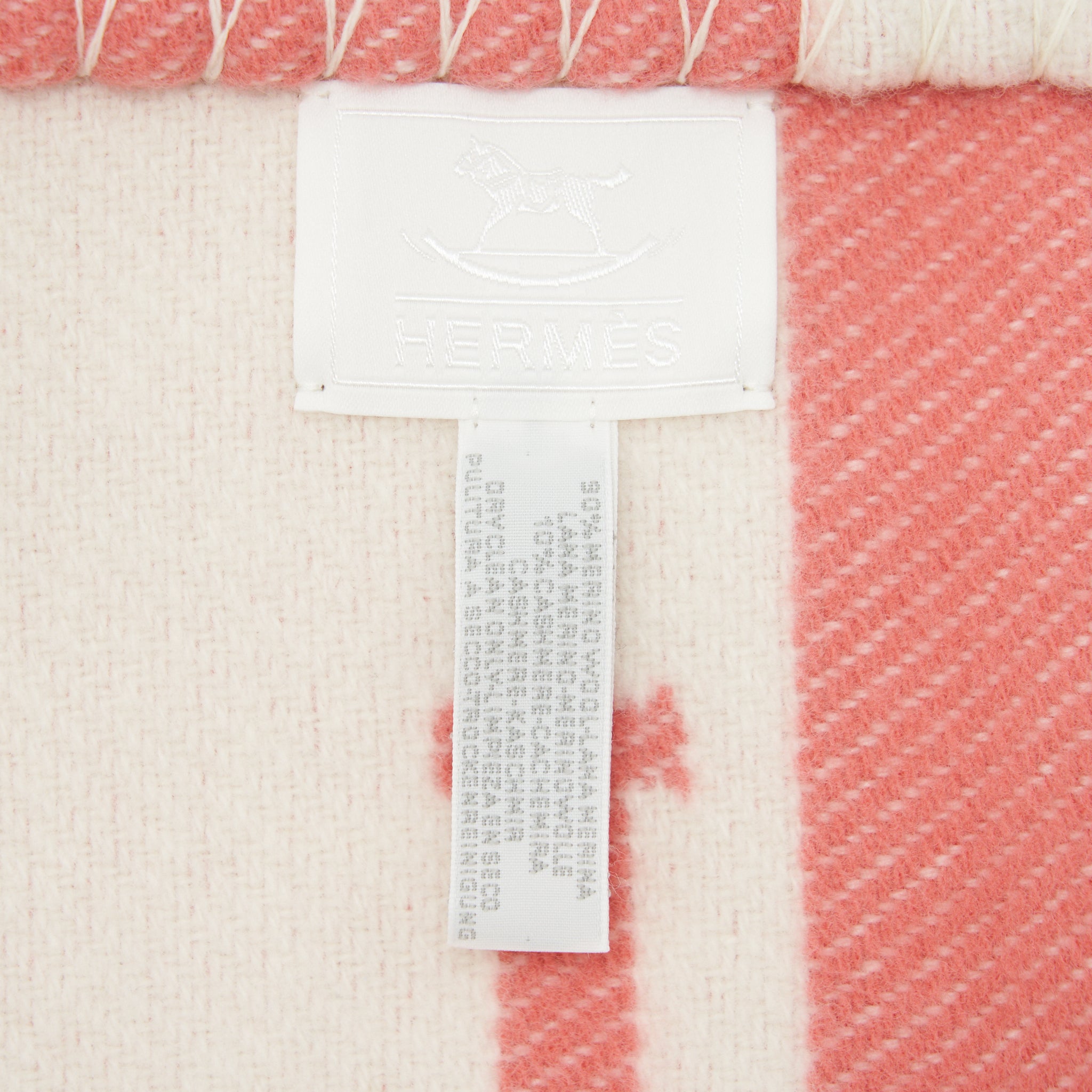 hermes-avalon-baby-blanket-rose-airelle-blanc-1