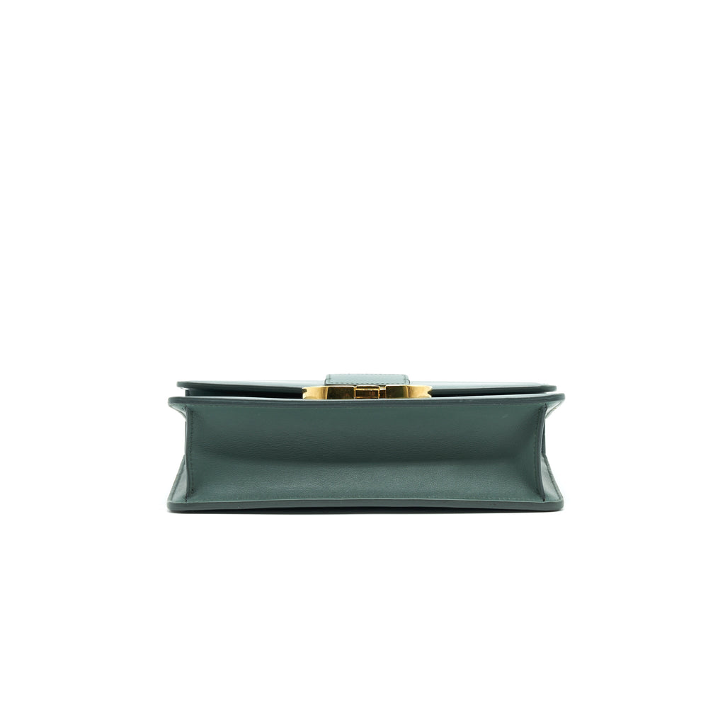 dior-30-montaigne-medium-flap-bag-green-with-ghw