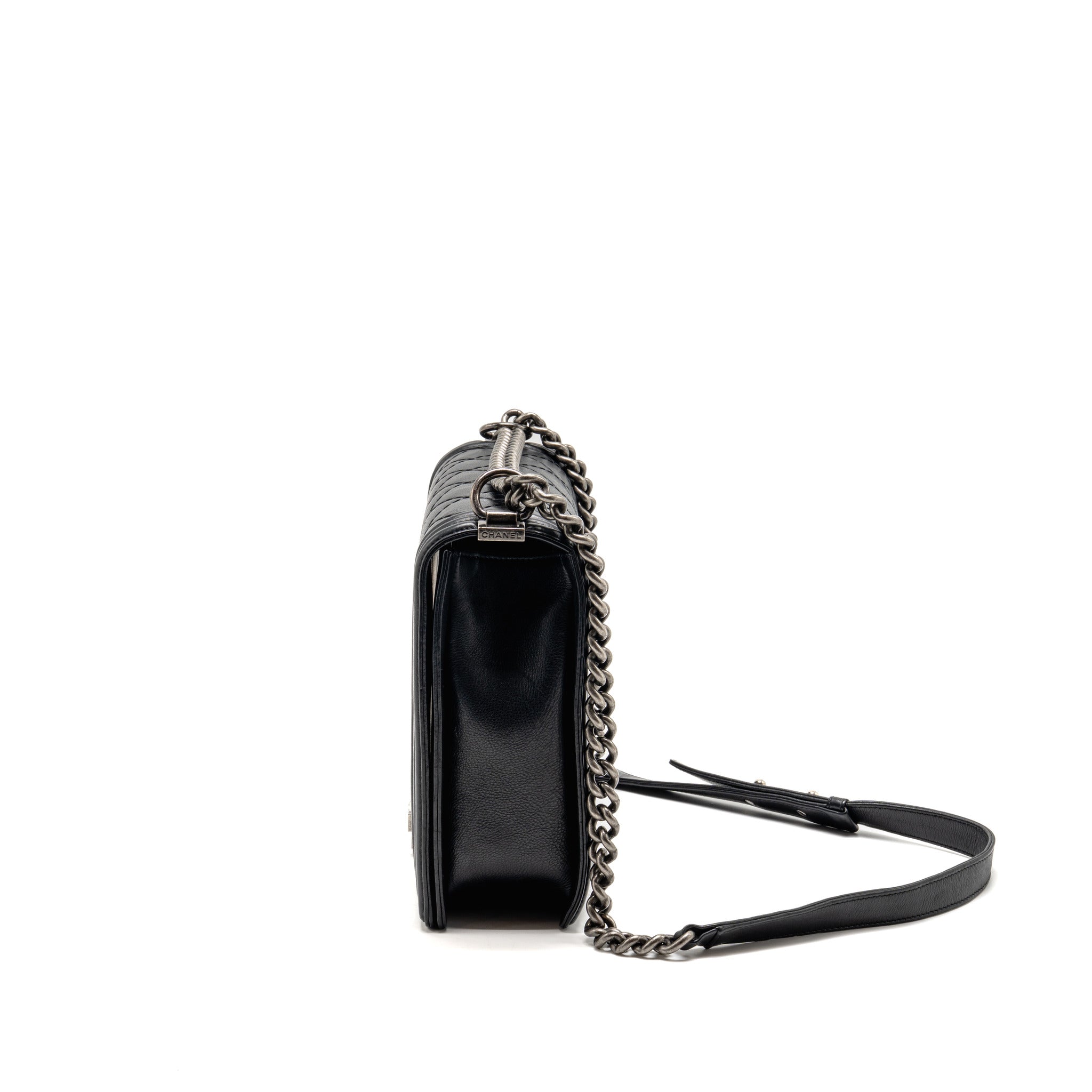 chanel-large-boy-bag-quilted-calfskin-black-ruthenium-silver-hardware