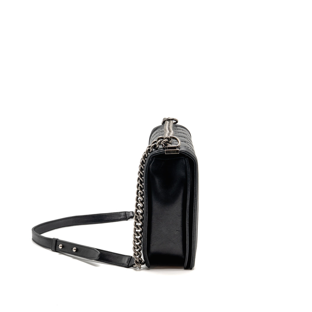 chanel-large-boy-bag-quilted-calfskin-black-ruthenium-silver-hardware