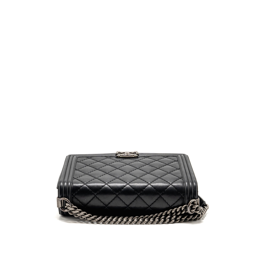 chanel-large-boy-bag-quilted-calfskin-black-ruthenium-silver-hardware