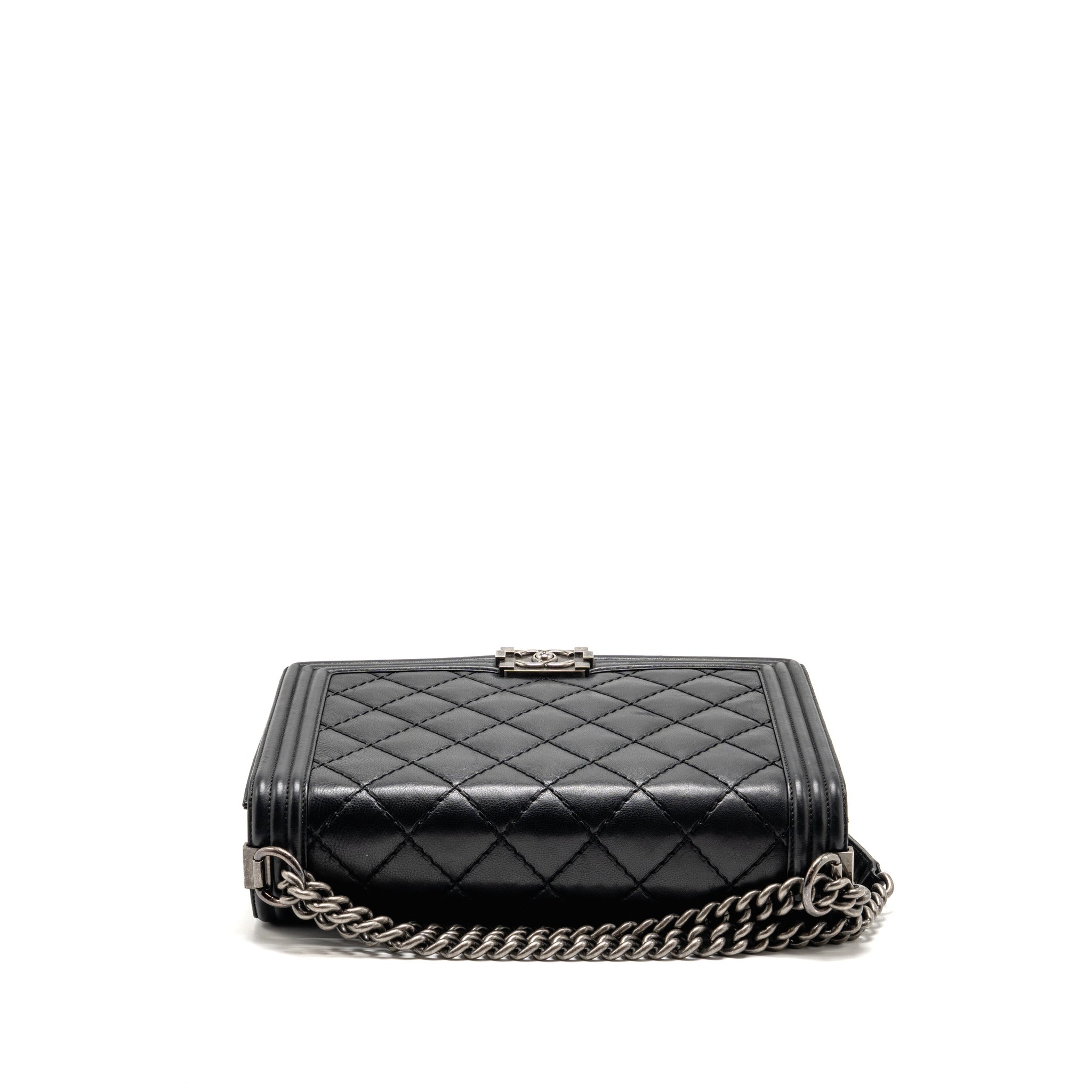 chanel-large-boy-bag-quilted-calfskin-black-ruthenium-silver-hardware