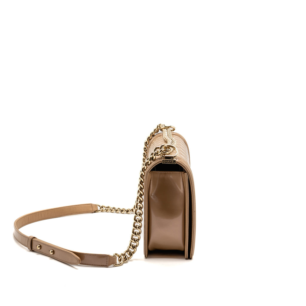 chanel-medium-boy-bag-patent-iridescent-beige-lghw