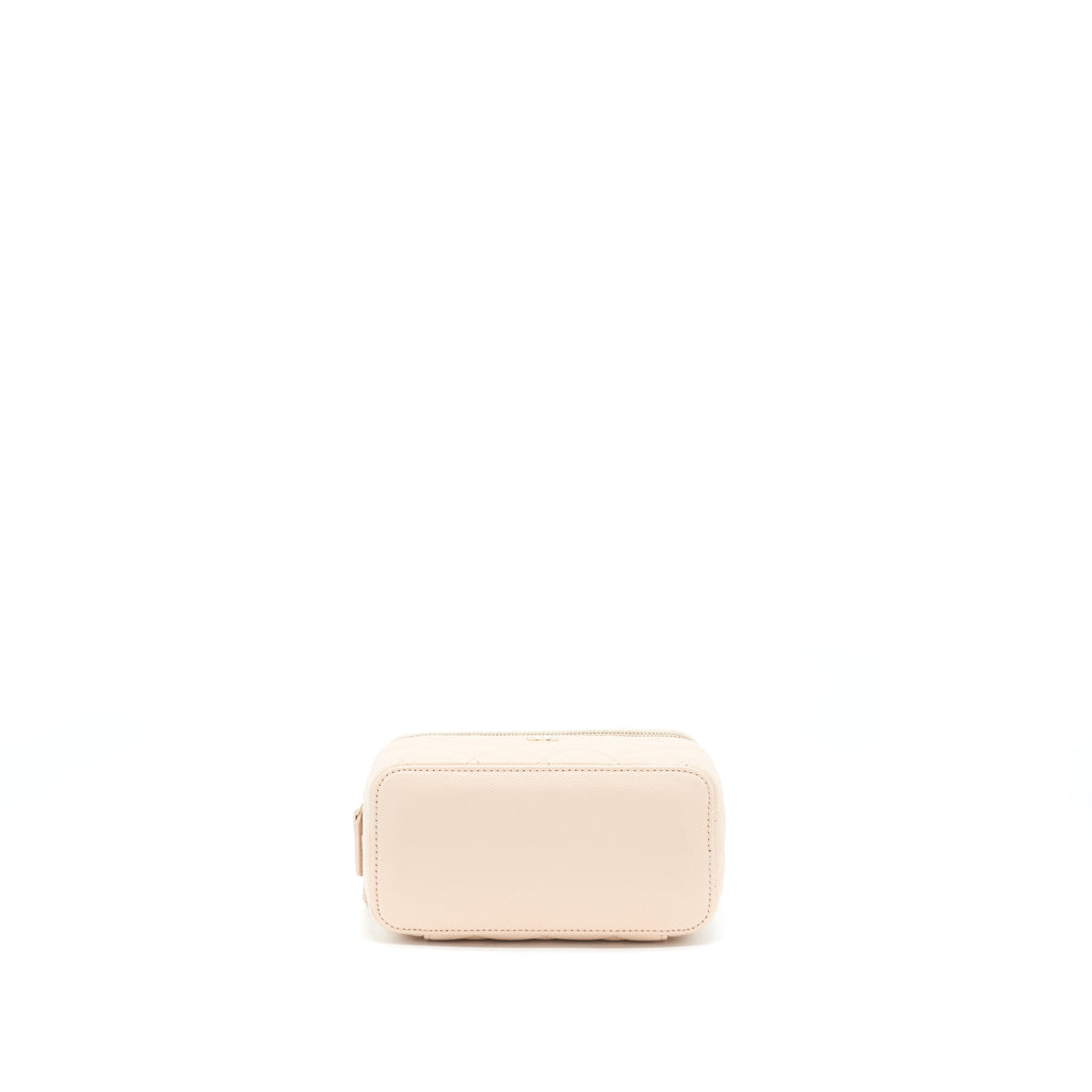 chanel-long-vanity-with-chain-caviar-beige-lghw