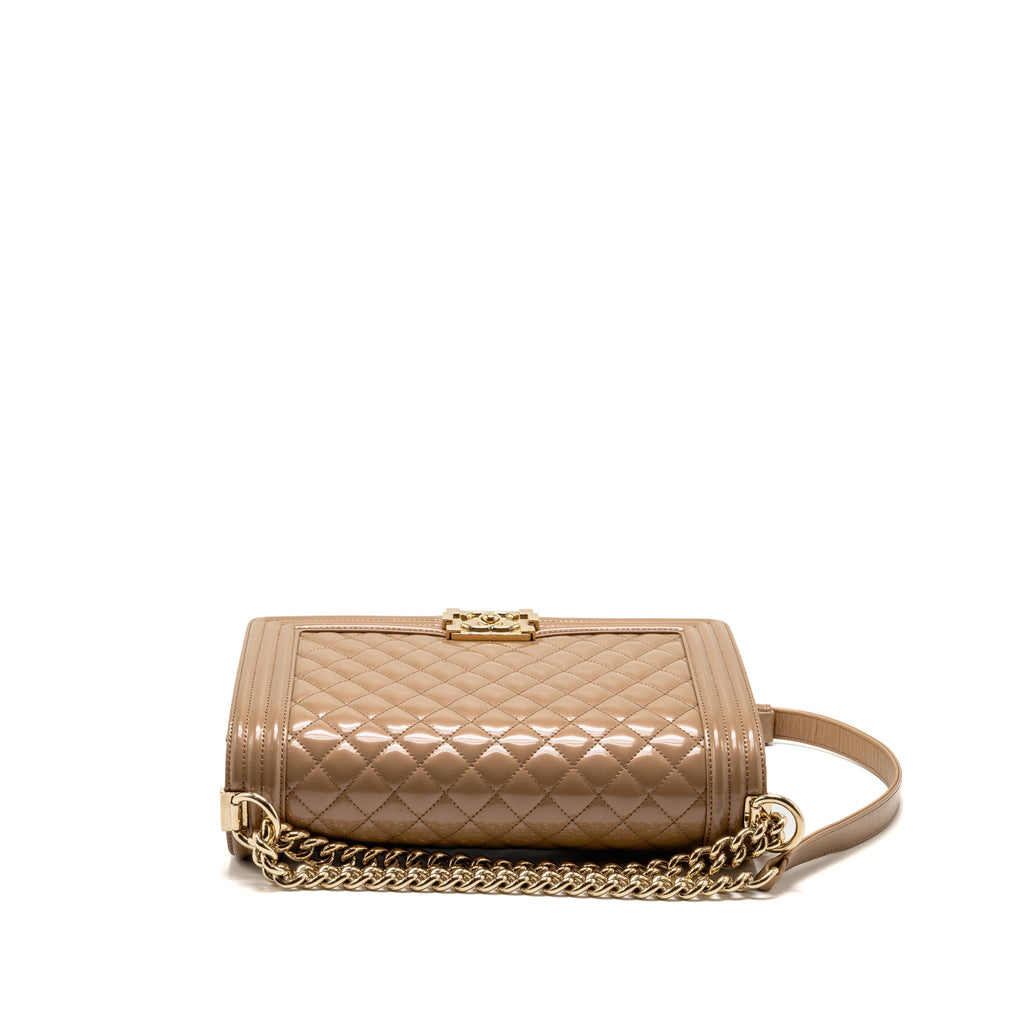 chanel-medium-boy-bag-patent-iridescent-beige-lghw