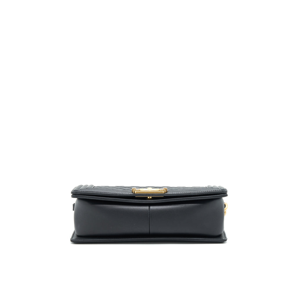 chanel-medium-boy-black-lambskin-ghw