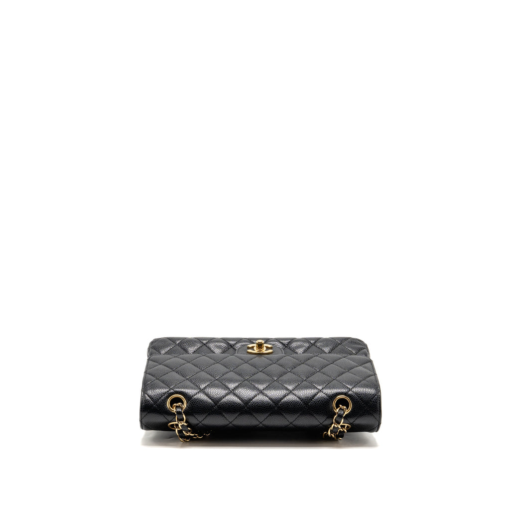 chanel-medium-classic-double-flap-bag-caviar-black-ghw-40