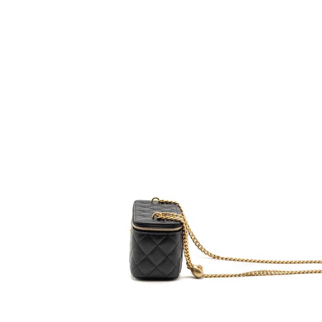 coco-love-long-vanity-with-adjustable-chain-caviar-black-ghw-microchip