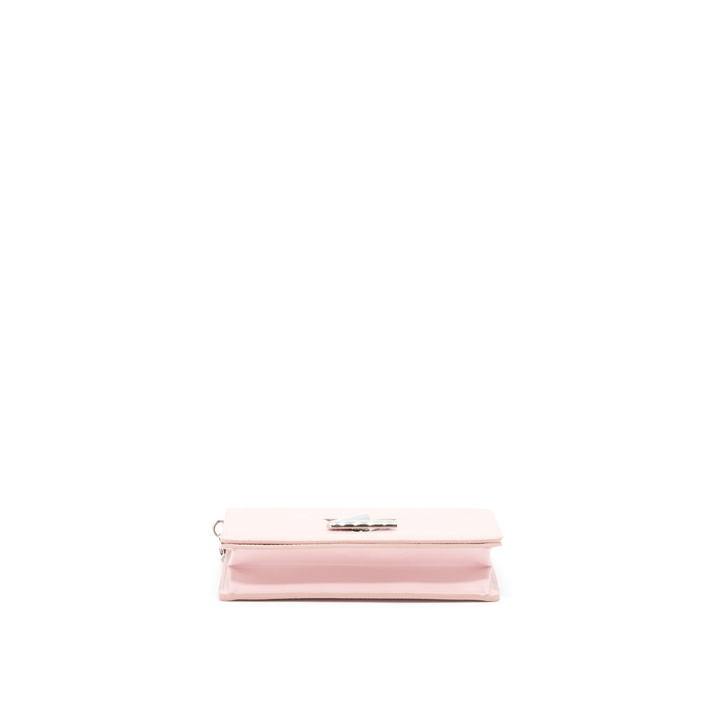 louis-vuitton-twist-wallet-on-chain-epi-pink-shw