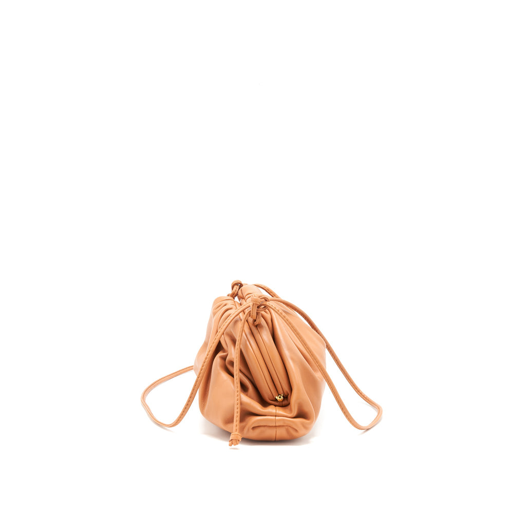 bottega-veneta-mini-pouch-in-orca