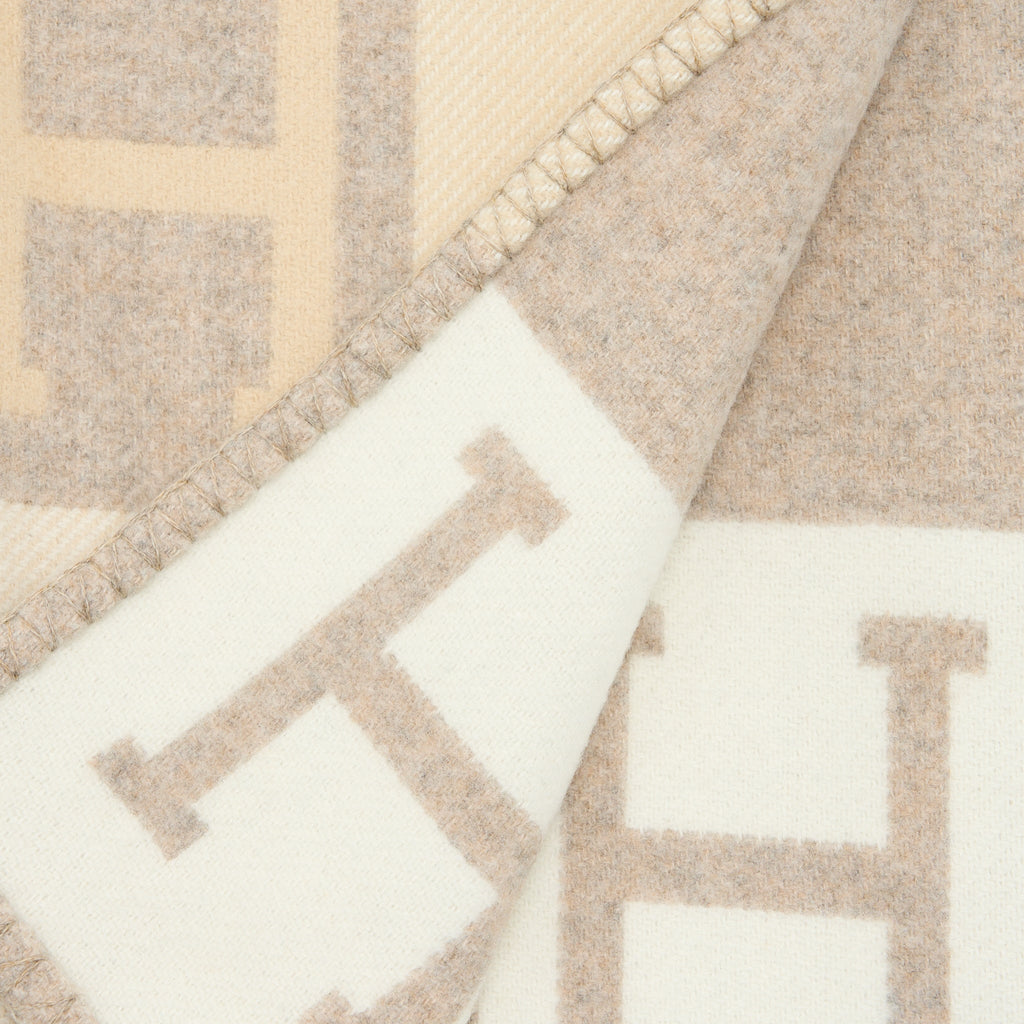 hermes-avalon-throw-blanket-camemille-1